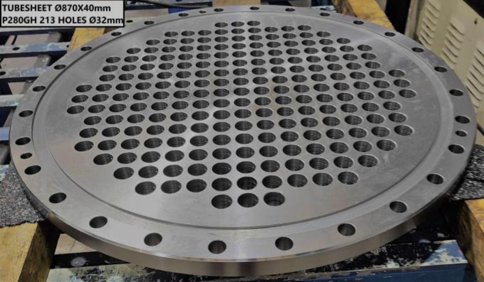 Hoja de tubo de intercambiador de calor de titanio Gr1 Gr2 Hojas de tubo de placa revestida SA182 F304L F316L